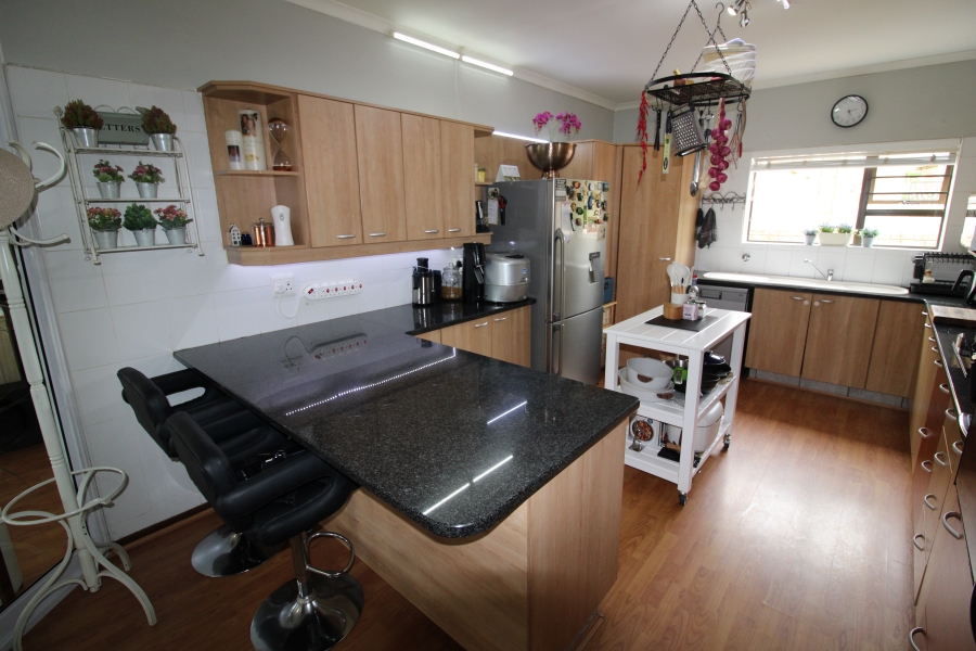 3 Bedroom Property for Sale in Rooi Rivier Rif Western Cape